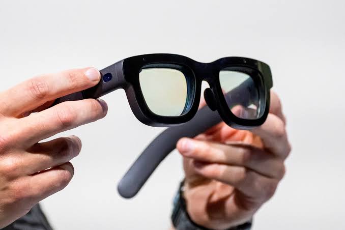 Meta Smart Glasses Will Disable Cameras If Privacy Lights Are Tampered With