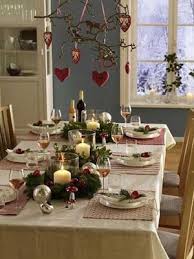 Binkelam In Kardesi Evde Yilbasi Partisi Icin 30 Dekorasyon Fikri Noel Dekorasyonlari Masa Duzeni Dekor