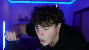 Caleb Hines (@pimp7814) er Í BEINNI