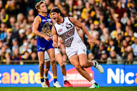 Jonathon patton has arrived at hawthorn's headquarters to acquaint himself with his new club. What Sydney Has Over Melbourne By Jonathon Patton Playersvoice