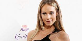 A famous person with the last name that starts with q is dennis quaid. Celebrities With Last Name Davis Famousfix Com List