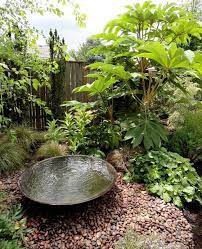 A Subtle Water Feature Small Water Gardens Water Features In The Garden Small Japanese Garden