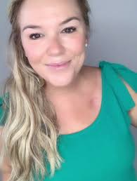 Jade and oversized tied perfect t. Love! How are you roeing?