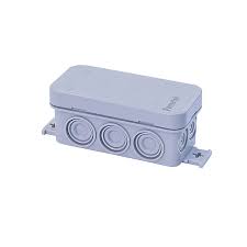 60mm en espace intérieur de travail (couvercle diam 68mm) 4 entrées passe a gradins ip55 ik07 960° classe ii. Boite De Derivation Exterieure Avec 10 Passe Cables Et Systeme De Verrouillage Diall 43 X 80 X 40 Mm Castorama
