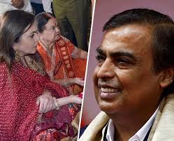Residence antilla, ambani tower, altamount. Mukesh Ambani Earns 7 Crore Every 1 Hour Anant Ambani Worships Lord Balaji Unknown Facts About The Ambanis