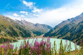 Sie finden auch bilder von ölgemälde asien, asien tattoo, lista över huvudstäder i asien. Spektakulare Landschaftlich Big Almaty See Tien Shan Gebirge In Almaty Kasachstan Asien Im Sommer Lizenzfreie Fotos Bilder Und Stock Fotografie Image 33477873