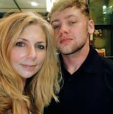 WELCOME HOME! Friends and families reunited with Sailors from Carrier Air  Wing FIVE (CVW-5), who are forward-deployed to Iwakuni, Japan in support of  security and stability operations in the U.S. 7th Fleet