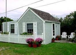 Adorable Cozy Cottage Across The Street From Mayo Beach But Set Back About 100 Ft Off The Road In A Private S Beach Cottage Decor Beach Cottage Rentals Cottage