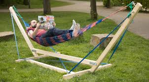 Entspannt Durch Den Sommer So Einfach Baust Du Dir Ein Hangemattengestell Hangemattengestell Selber Bauen Anleitung Selber Bauen