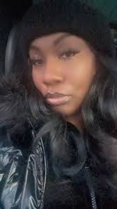 Introduction and photo sharing in Aquarius group