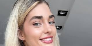 Ana Ituarte's Instagram, Twitter & Facebook