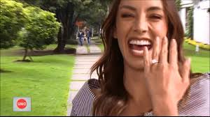 Carolina guerra es una actriz, modelo, cantante y presentadora colombiana quien representó a bogotá en el miss colombia pero fue destituida, participó en los demonios de da vinci de david goyer. Asi Fue La Propuesta De Matrimonio A La Actriz Carolina Guerra Youtube