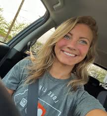 Friends support friends! Where are my small business owners, crafters,  canned gooders🤔, whatever ya got👇🏽drop a link and 2 pics 😜