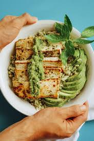 Como cocinar tofu | fácil y rápido. Tofu Y Arroz Al Pesto Cocina Vegano Recetas Veganas Platos De Tofu Recetas Veganas Recetas Veganas Con Tofu