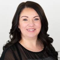 Natasha Peters's Instagram, Twitter & Facebook