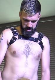 Trio de pigs à la Folsom video porno gay Maxence-Angel