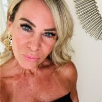 Lori Allmon's Instagram, Twitter & Facebook