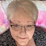 Glenna Roth's Instagram, Twitter & Facebook