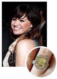 Kelly Clarkson S Canary Yellow Diamond Engagement Ring From Bra Celebrity Engagement Rings Yellow Diamond Engagement Ring Canary Yellow Diamond Engagement Ring