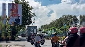 Mengendarai kendaraan kantor untuk direksi & staff tanggung jawab pekerjaan :siap mengikuti jam dan hari kerja direksi (lembur) siap. Jdedntleswrnbm