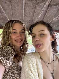 Dawn Armstrong Robertson (@dawnizhere60) • Instagram photos and videos