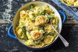 One Pan Pesto Tortelloni Bake Recipe Hellofresh Recipe Tortelloni Hello Fresh Recipes Pasta Dishes