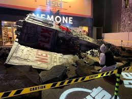 Welcome to richard armitage fan page on tumblr! Crashed Spaceship In Gangnam Promotes Upcoming Movie Space Sweepers Koreaboo