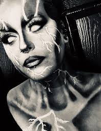 Is the horror makeup show at Universal Studios suitable for easily scared  kids?