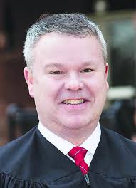 Circuit Judge Hull announces election campaign in St. Charles