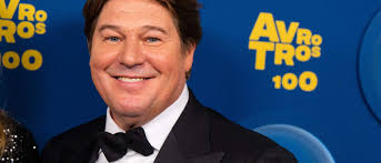 Chantal Janzen (46) hoopt dat Martijn Krabbé Televizier-prijs wint: 'We  hebben veel contact'