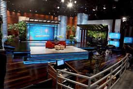 Per nielsen's ratings in march, the ellen degeneres show lost over 1 million viewers over the course of the show's current season. See The Ellen Degeneres Show In Los Angeles On Buckitdream Cenografia Estudio