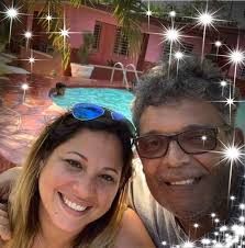 Is a US declaration form mandatory for American residents?