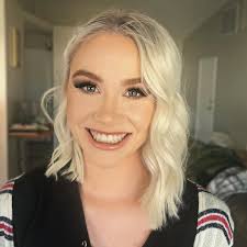 Lacey Steiner (@prettyfacebylace) • Instagram photos and videos