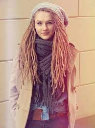How To Do Dreads White Girl Dreads Dread Hairstyles Dreadlock Hairstyles