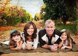 Featured Photog Kara May Fall Family Portraits Family Photo Pose Family Photoshoot