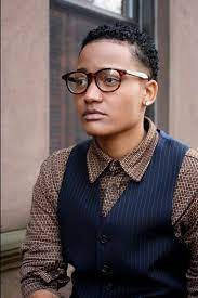 However, not every lesbian wants to look a handsome hairstyle indeed. 35 Androgynous Gay And Lesbian Haircuts With Modern Edge