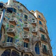 We really enjoyed the rooftop terrace with its fine city views. The Antoni Gaudi Guide To Barcelona Original Barcelona Tours