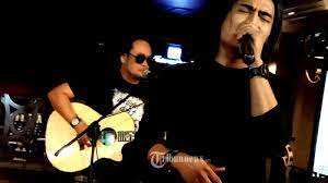 Chord Gitar Lagu Jangan Pernah Berubah St12 Kunci Dari Dm Jangan Pernah Kau Coba Untuk Berubah Tribunnews Com Mobile