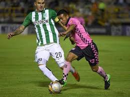 Fausto obeso (boyacá chicó) versucht es mit dem linken fuß aus der distanz , doch die kugel geht rechts vorbei. Boyaca Chico Y Atletico Nacional Igualaron Por La Liga Aguila De Colombia Foto 1 De 3 Internacional Futbol Peru Com
