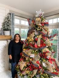How To Decorate Your Christmas Tree With Ribbon Like A Pro Video Tutorial Decoracion Arbol De Navidad Decoracion De Navidad 2017 Ideas Para Arboles De Navidad