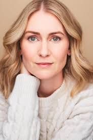 Heather Botts's Instagram, Twitter & Facebook