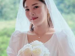 한윤서 신혼집 준비하다가 예비신랑과 몸싸움 - 디시인사이드
