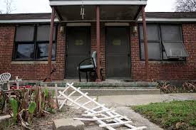 All carbon monoxide detectors are not created equally, though, so it's important to know what features to look for to ensure you're choosing the best model to protect your family. Congress Passes Bill To Require Carbon Monoxide Detectors In Public Housing