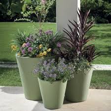 Crescent Garden Madison Pot Planter Wayfair In 2020 Planters Planter Pots Big Planters