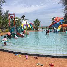 This kuantan hotel provides complimentary wireless internet access. De Rhu Beach Resort S Entrance Picture Of De Rhu Beach Resort Kuantan Tripadvisor