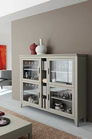 Vetrina 45 gradi di molteni e c. Vetrinette Milano Negozio Vetrine A Milano Lops