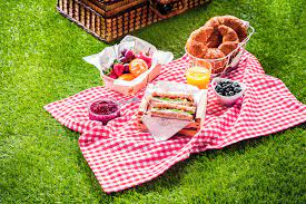 Based in the san francisco bay area, picnics in the bay is committed to bringing you a one of a kind luxury picnic experience. Picnic Definition And Meaning Collins English Dictionary