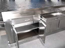 Cocinar con acero inoxidable sin níquel es una ventaja para tu salud. Muebles De Cocina En Acero Inoxidable Muebles De Cocina Muebles De Acero Inoxidable Muebles
