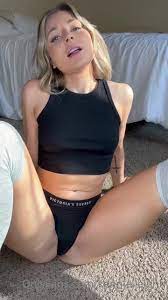 Kennie Masturbating