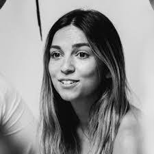 Sonia Weiss's Instagram, Twitter & Facebook